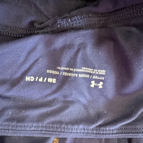 Under Armour Cropped Leggings - Picture 3 of 5